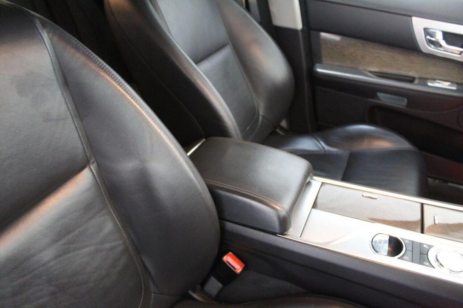 Used Jaguar XF 2014 for sale - 77465034: Photo 45