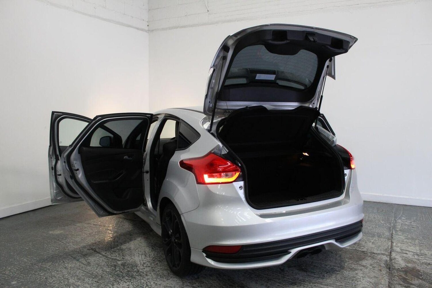 Used Ford Focus 2016 for sale - 77465108: Photo 17