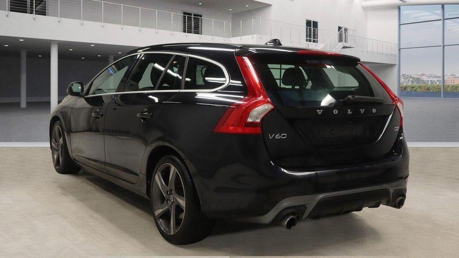 Used Volvo V60 2014 for sale - 77289226: Photo 4