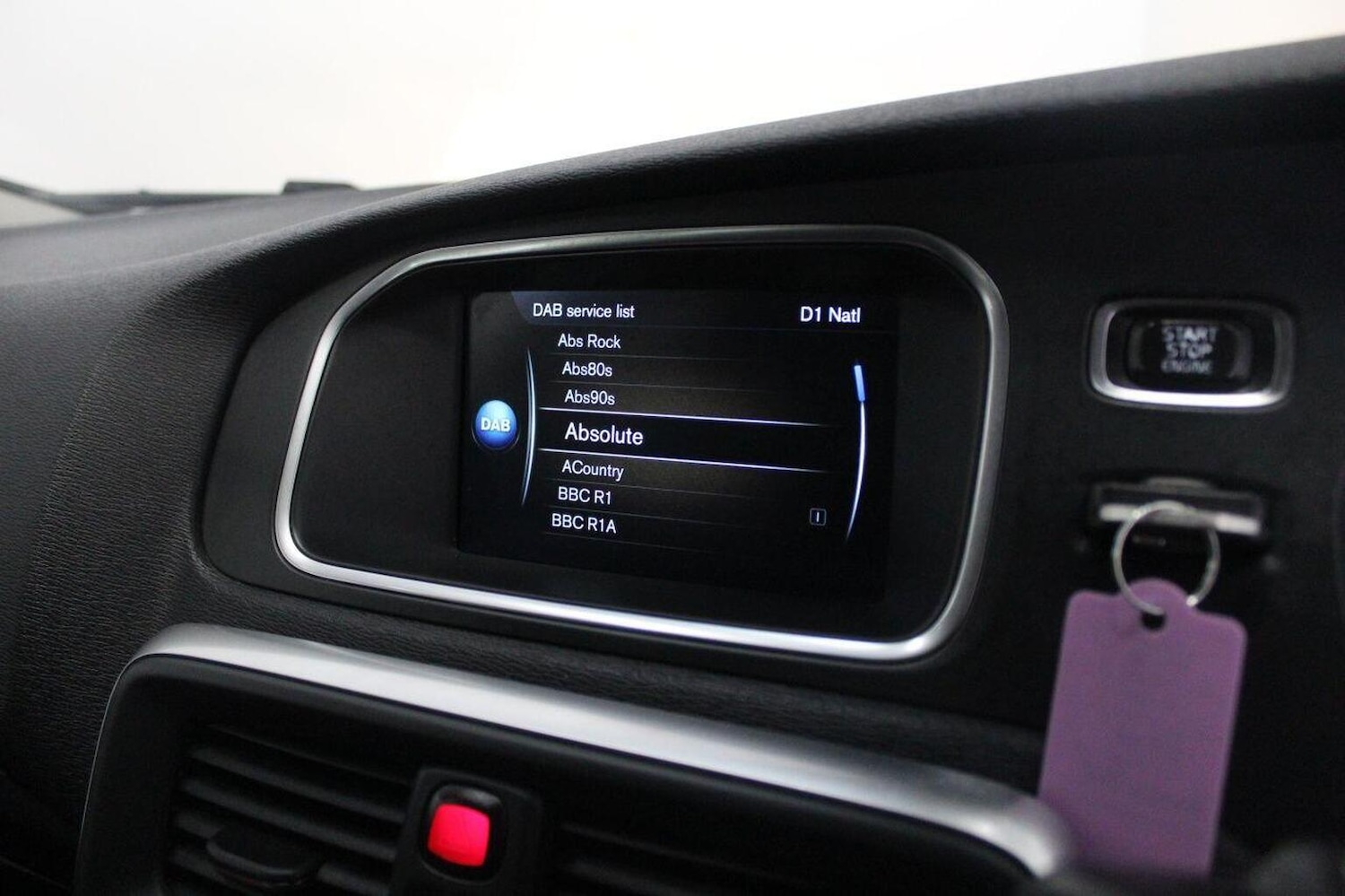 Used Volvo V60 2014 for sale - 77289226: Photo 40