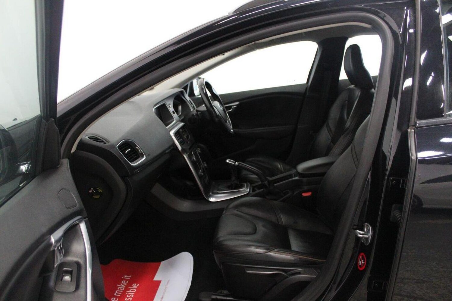 Used Volvo V60 2014 for sale - 77289226: Photo 53