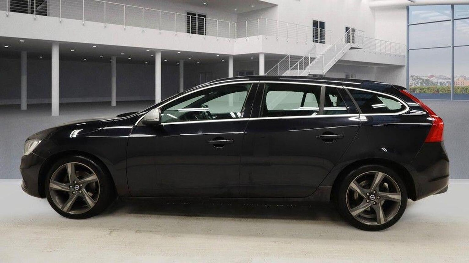 Used Volvo V60 2014 for sale - 77289226: Photo 8
