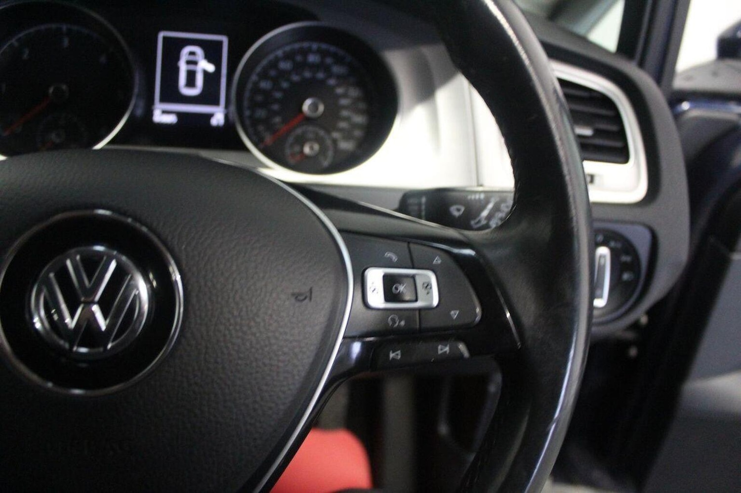 Used Volkswagen Golf 2015 for sale - 77735697: Photo 46