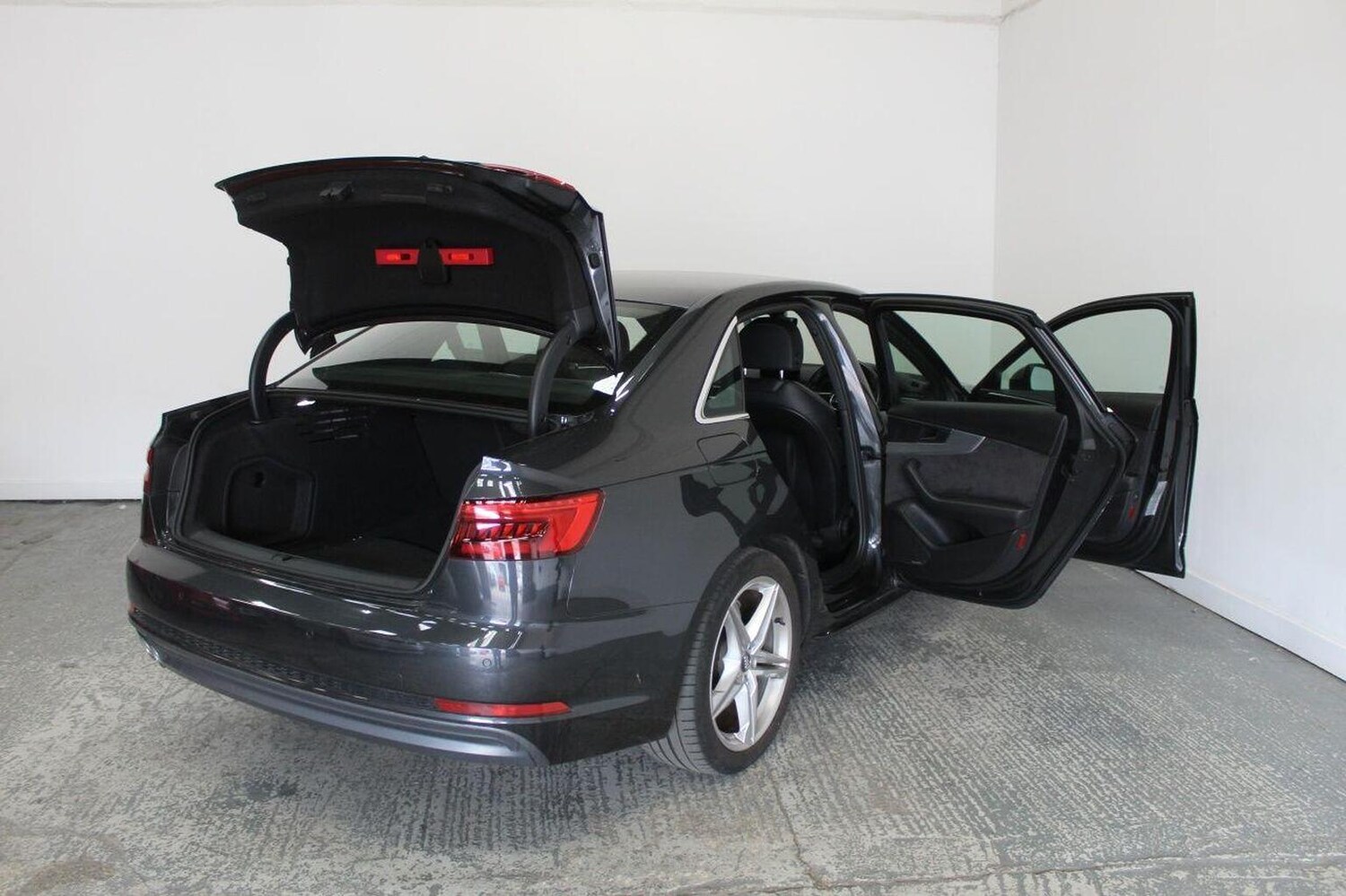 Used Audi A4 2016 for sale - 77370722: Photo 22