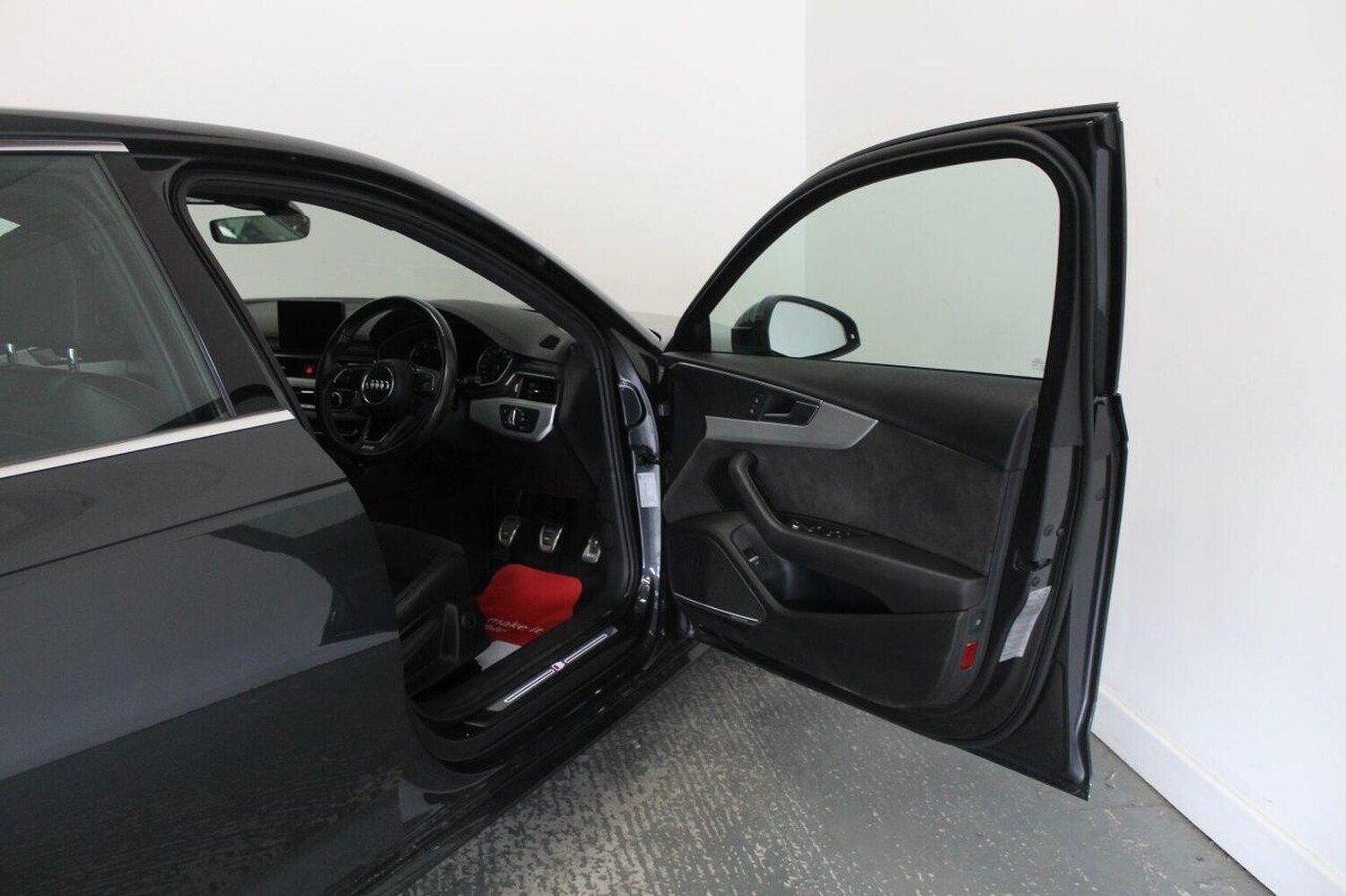 Used Audi A4 2016 for sale - 77370722: Photo 25