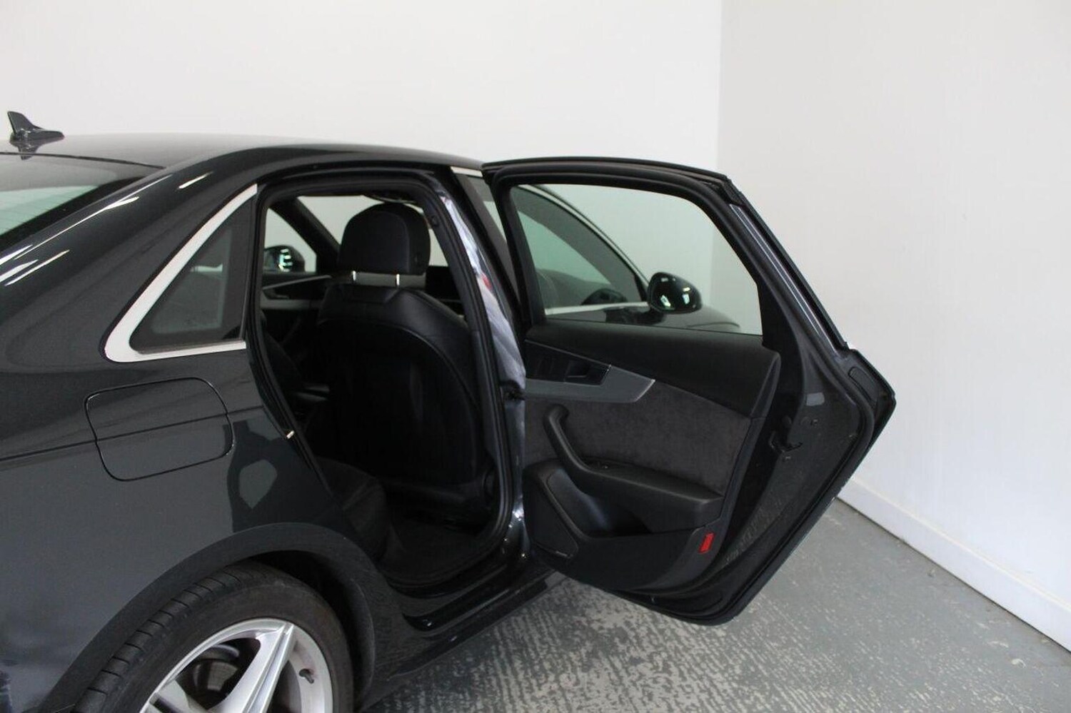 Used Audi A4 2016 for sale - 77370722: Photo 26