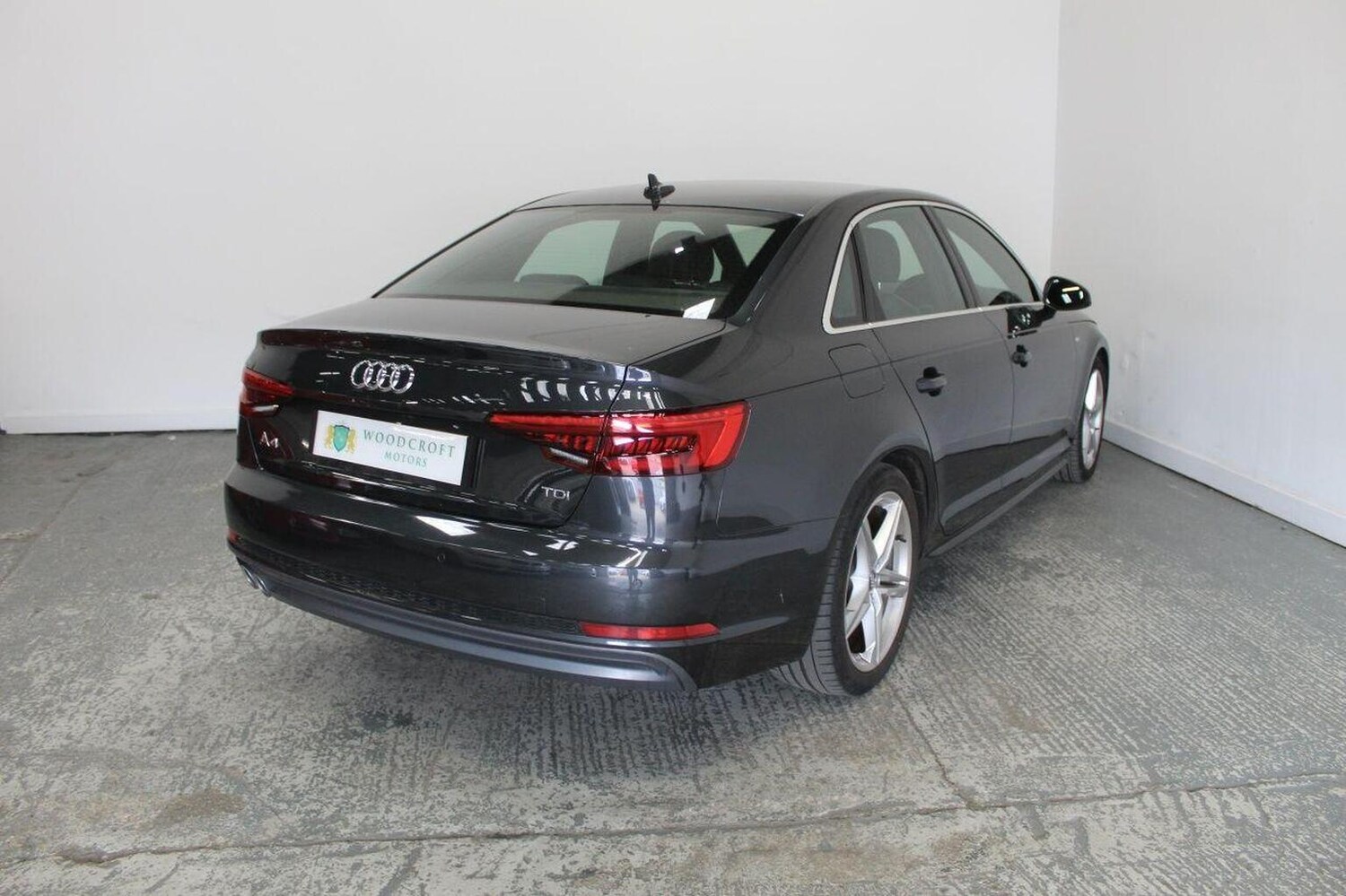 Used Audi A4 2016 for sale - 77370722: Photo 8