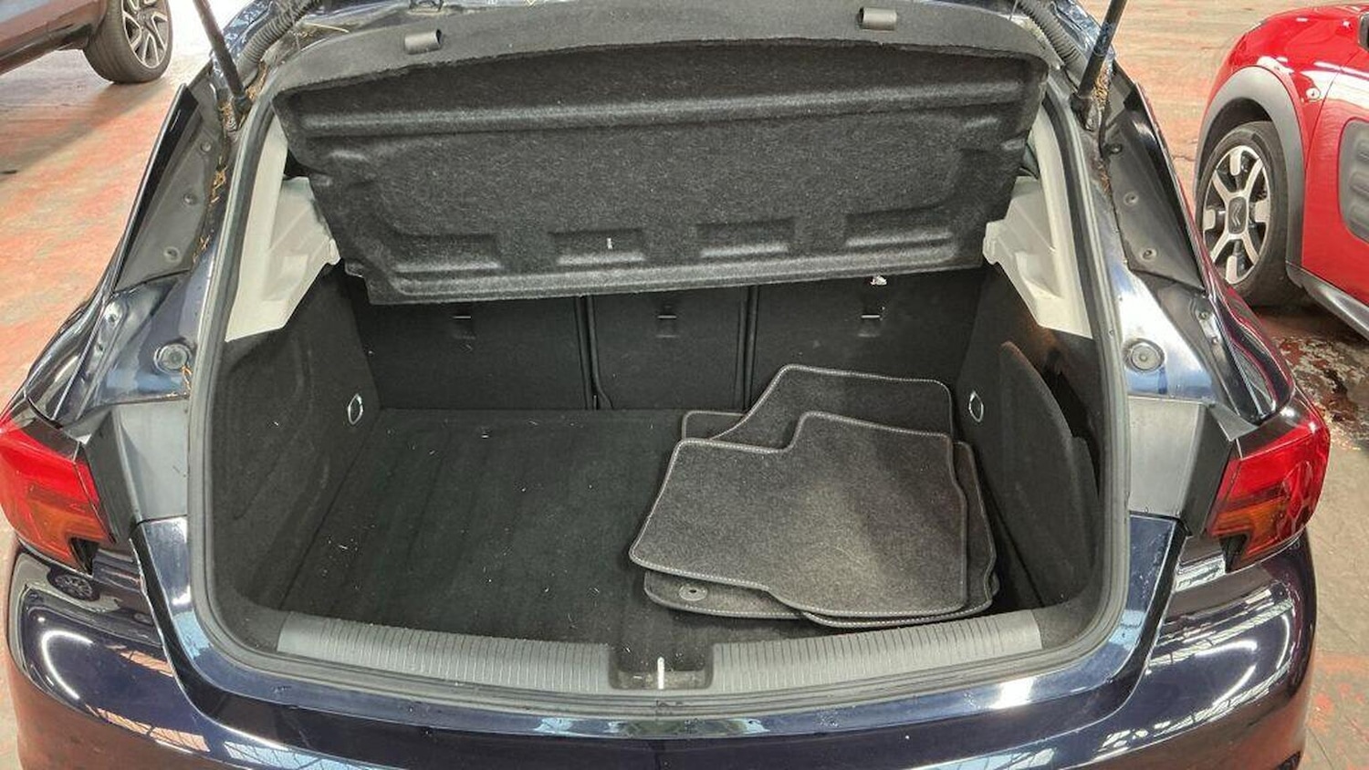 Used Vauxhall Astra 2018 for sale - 76449408: Photo 10