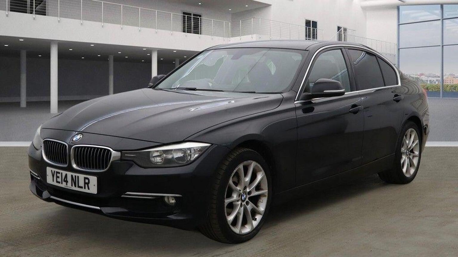 Used BMW 3 Series 2014 for sale - 77938035: Photo 2