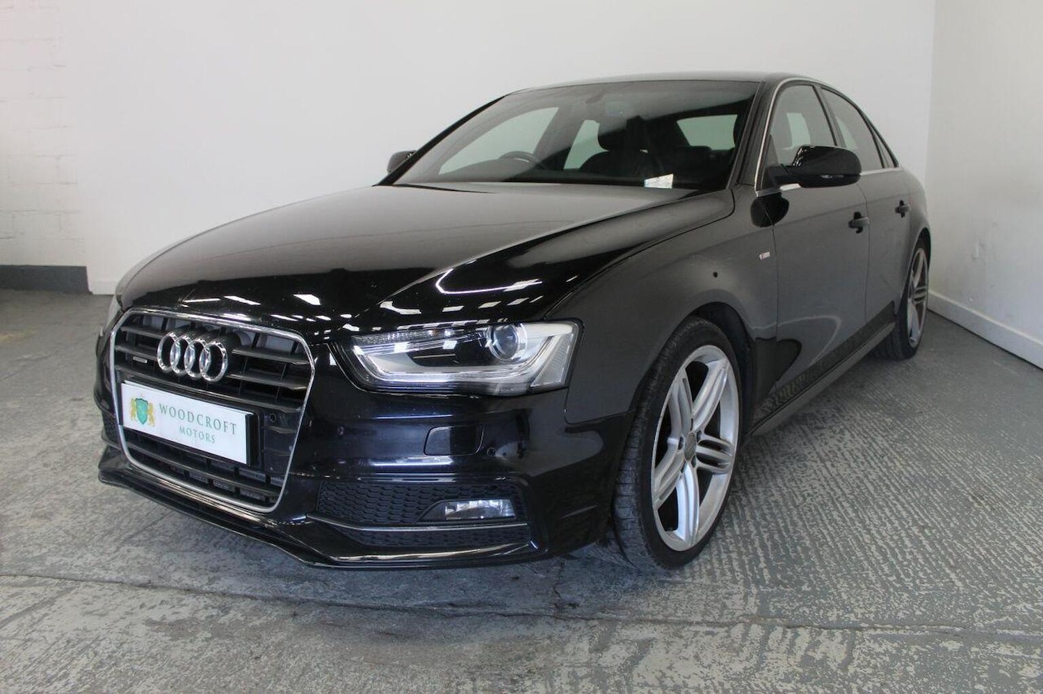 Used Audi A4 2015 for sale - 77921304: Photo 2