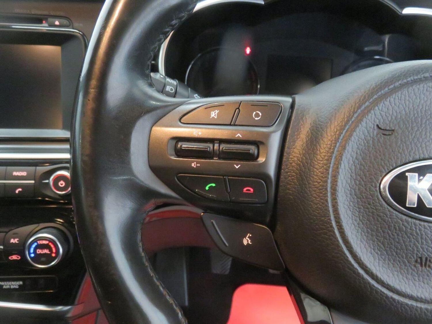 Used Kia Optima 2014 for sale - 76347211: Photo 42