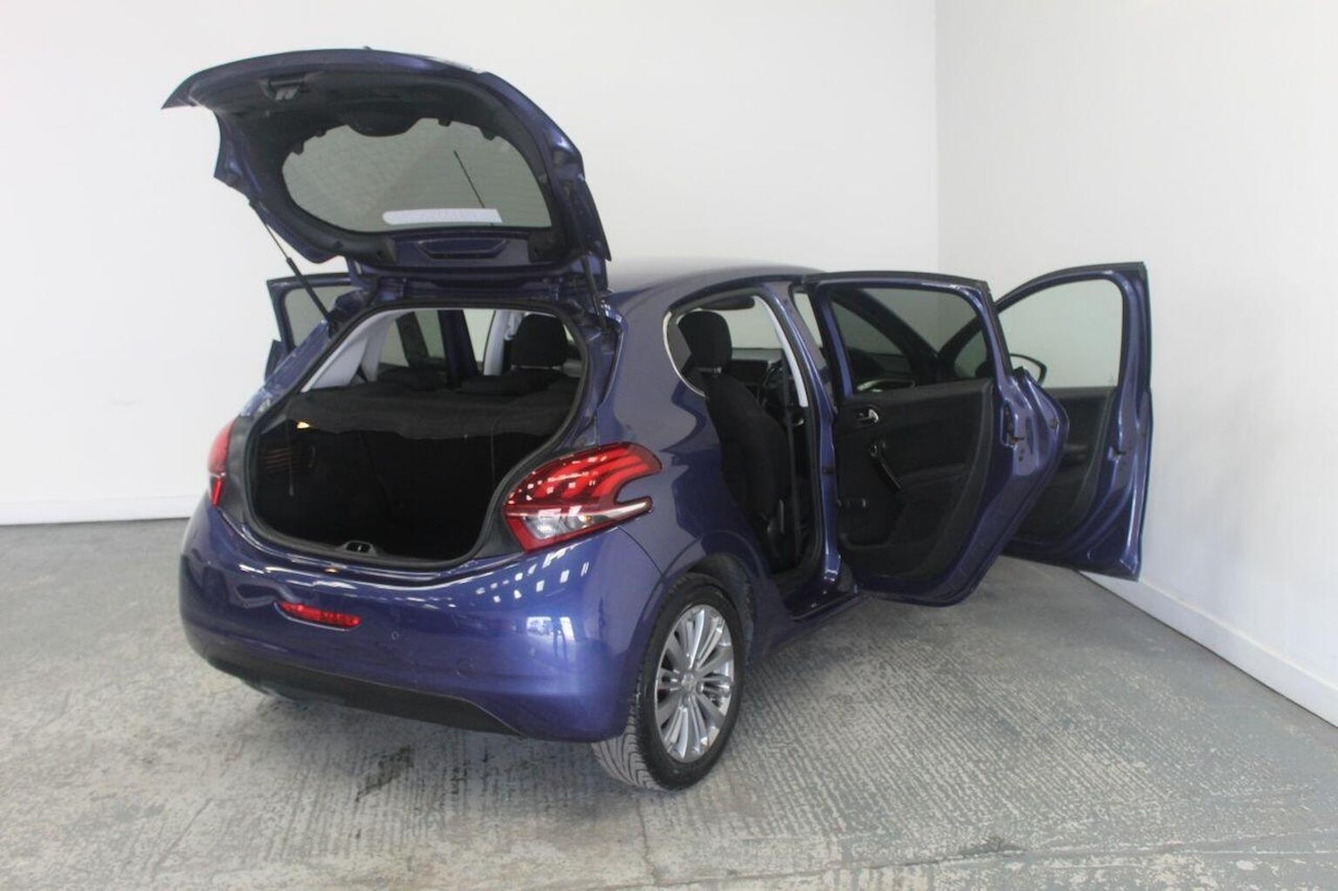 Used Peugeot 208 2016 for sale - 77584565: Photo 21