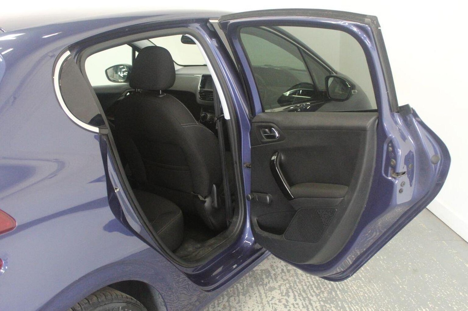 Used Peugeot 208 2016 for sale - 77584565: Photo 25