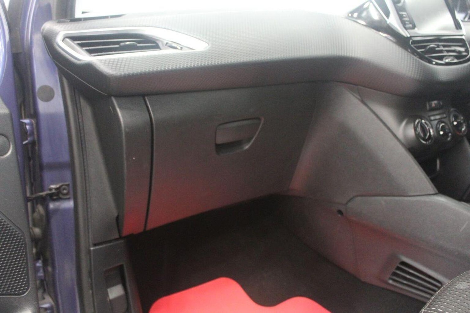 Used Peugeot 208 2016 for sale - 77584565: Photo 29