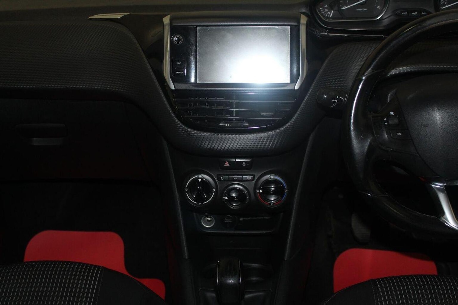 Used Peugeot 208 2016 for sale - 77584565: Photo 31