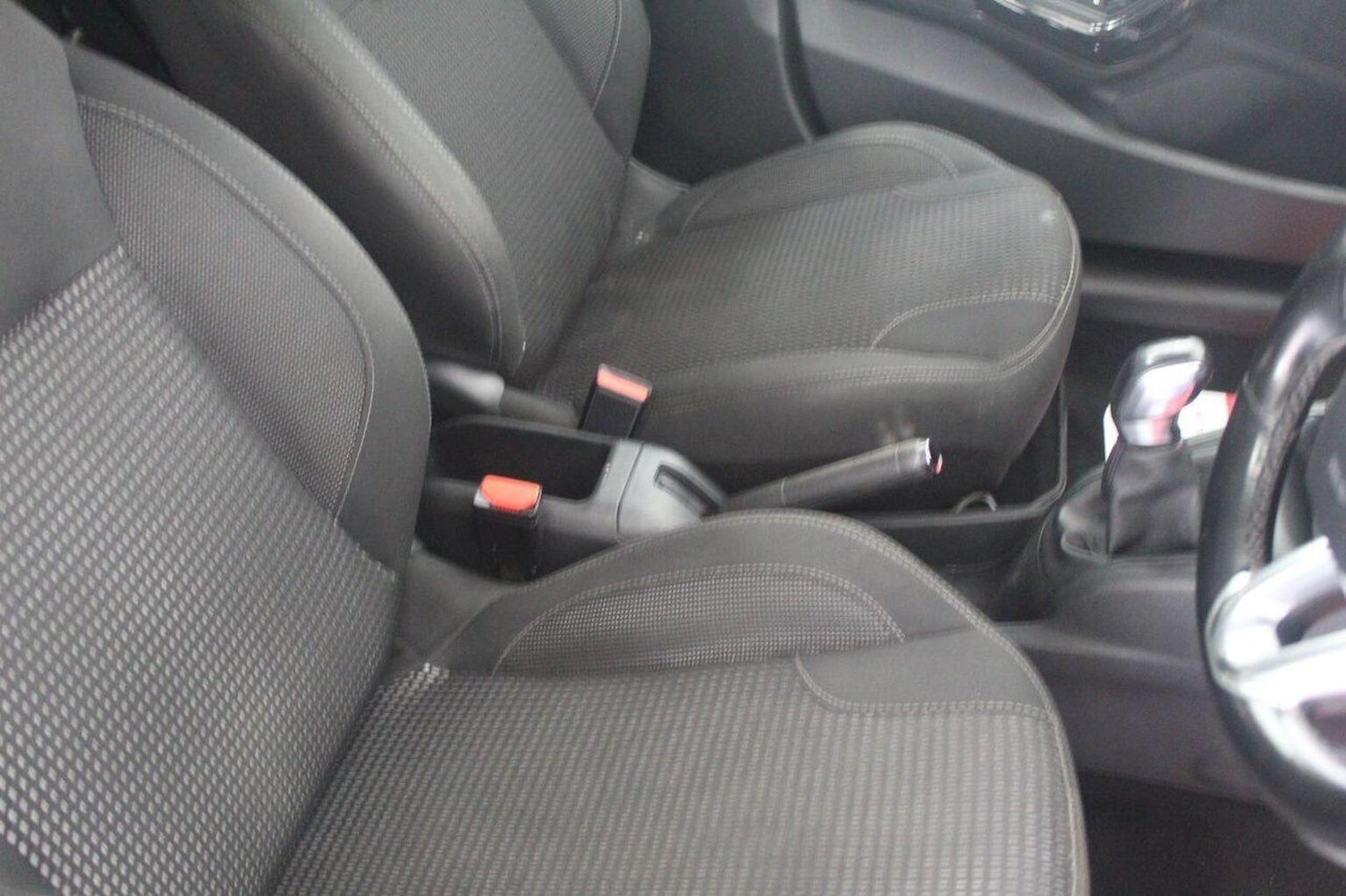 Used Peugeot 208 2016 for sale - 77584565: Photo 42