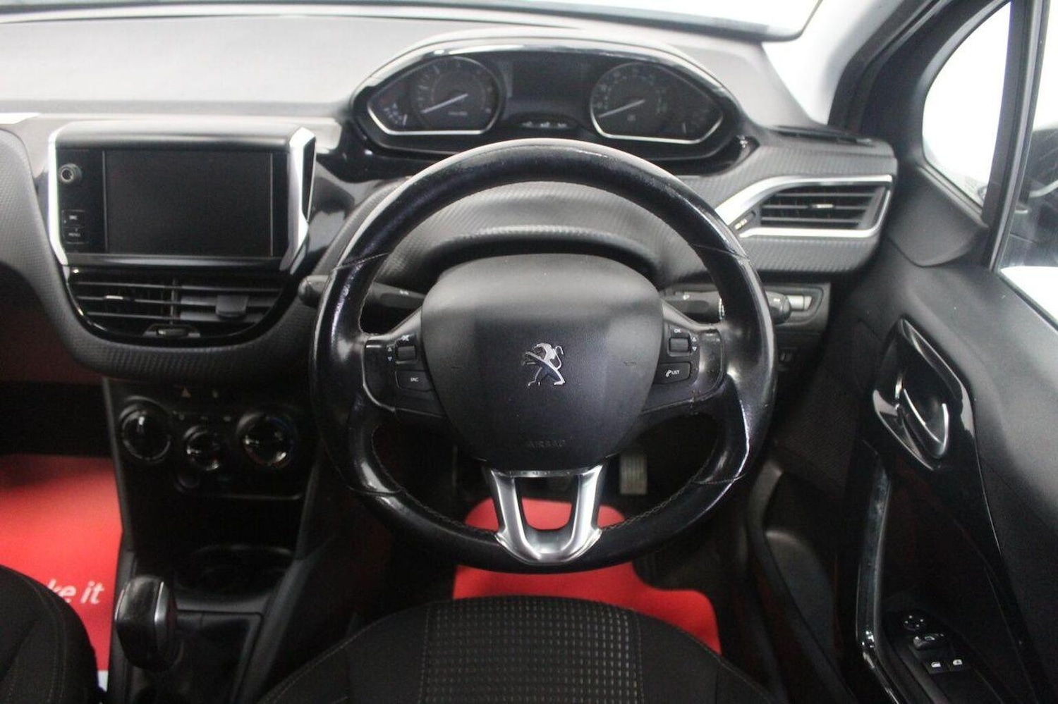 Used Peugeot 208 2016 for sale - 77584565: Photo 43