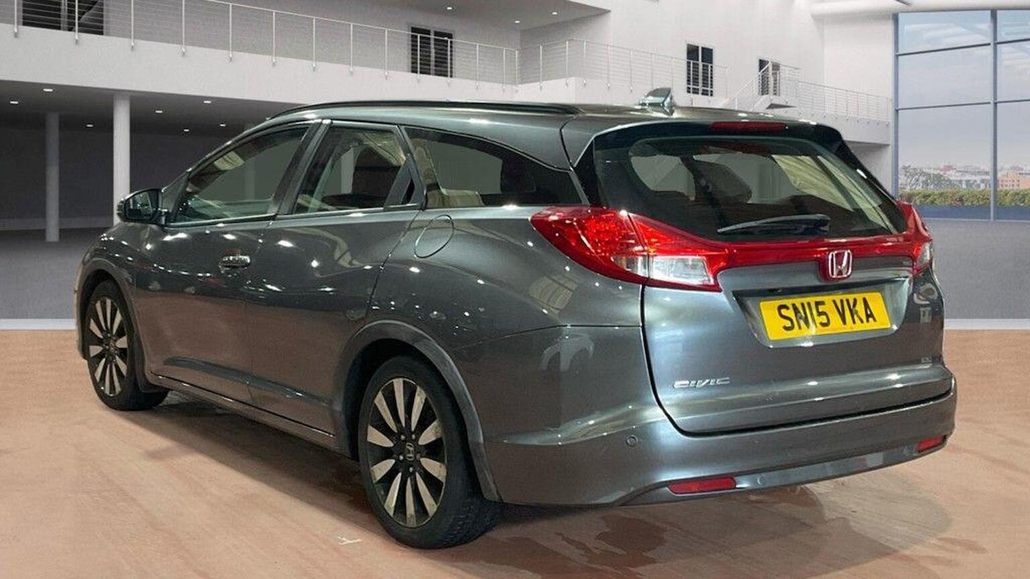 Used Honda Civic 2015 for sale - 77342675: Photo 4