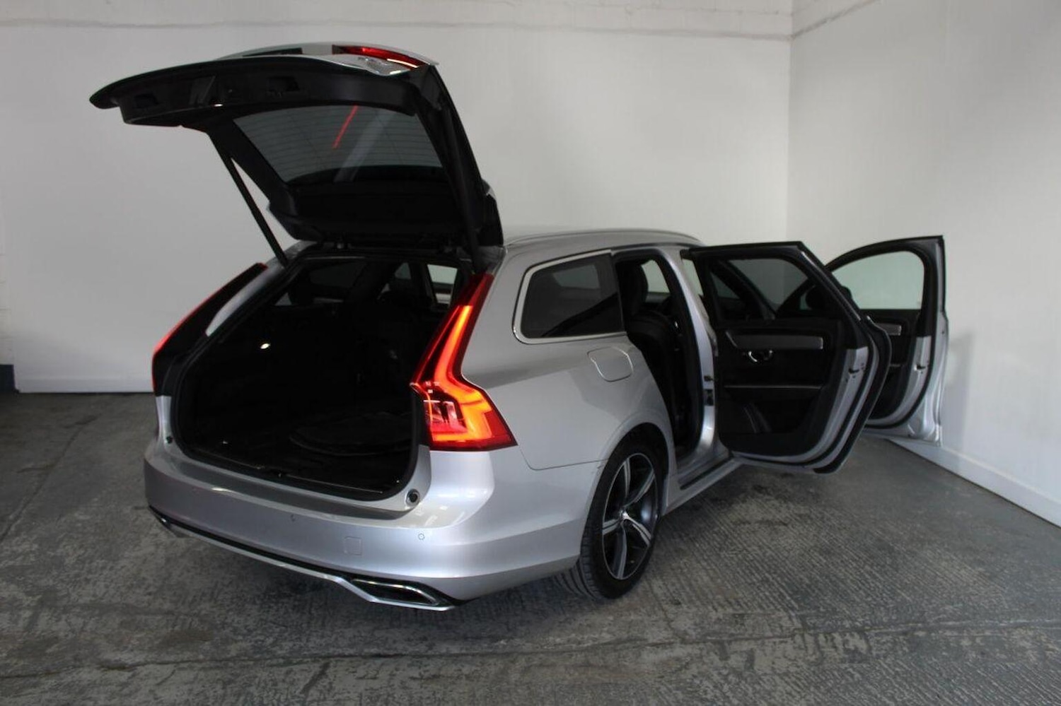 Used Volvo V90 2019 for sale - 77937931: Photo 22