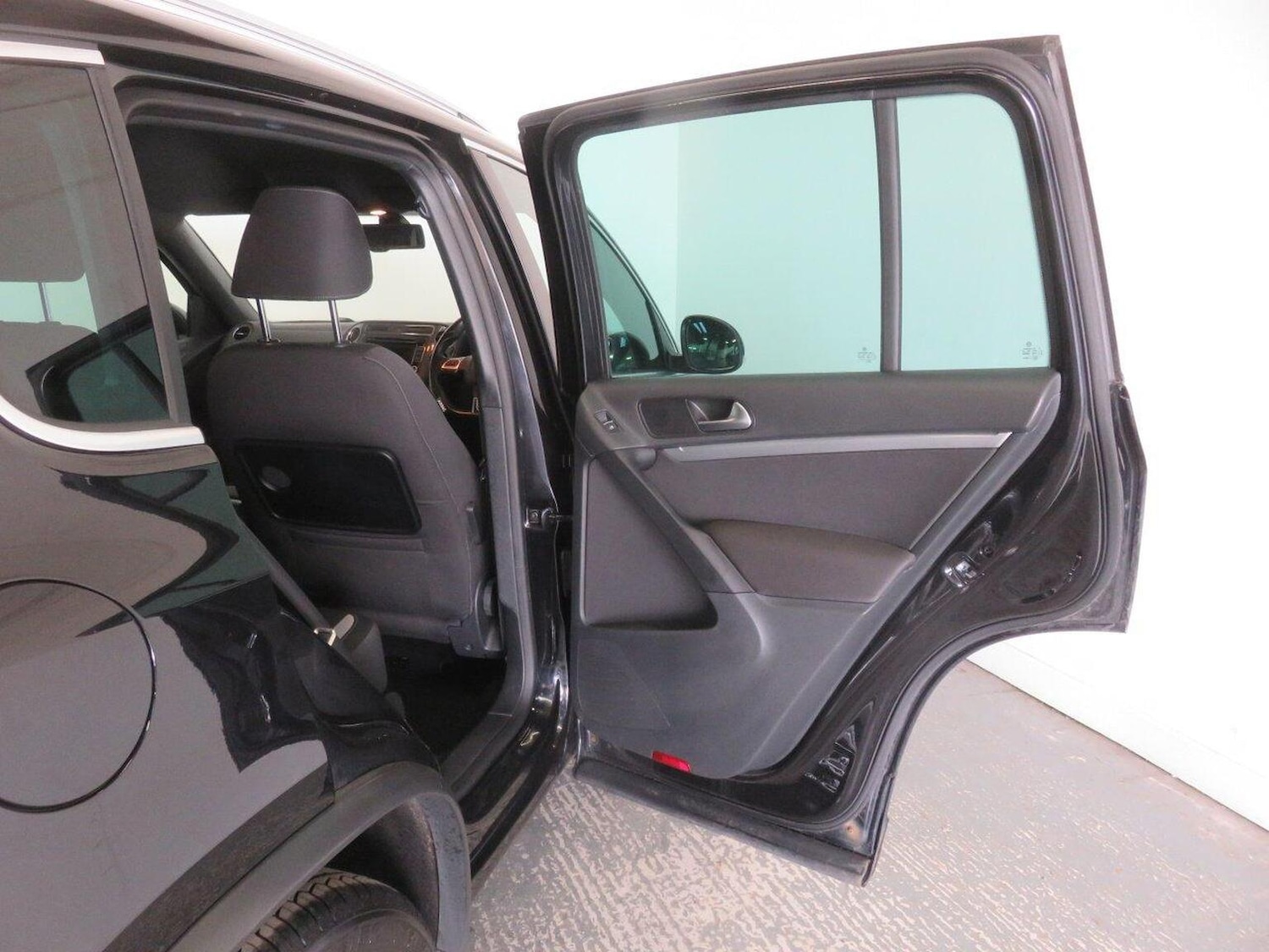 Used Volkswagen Tiguan 2014 for sale - 77938006: Photo 25