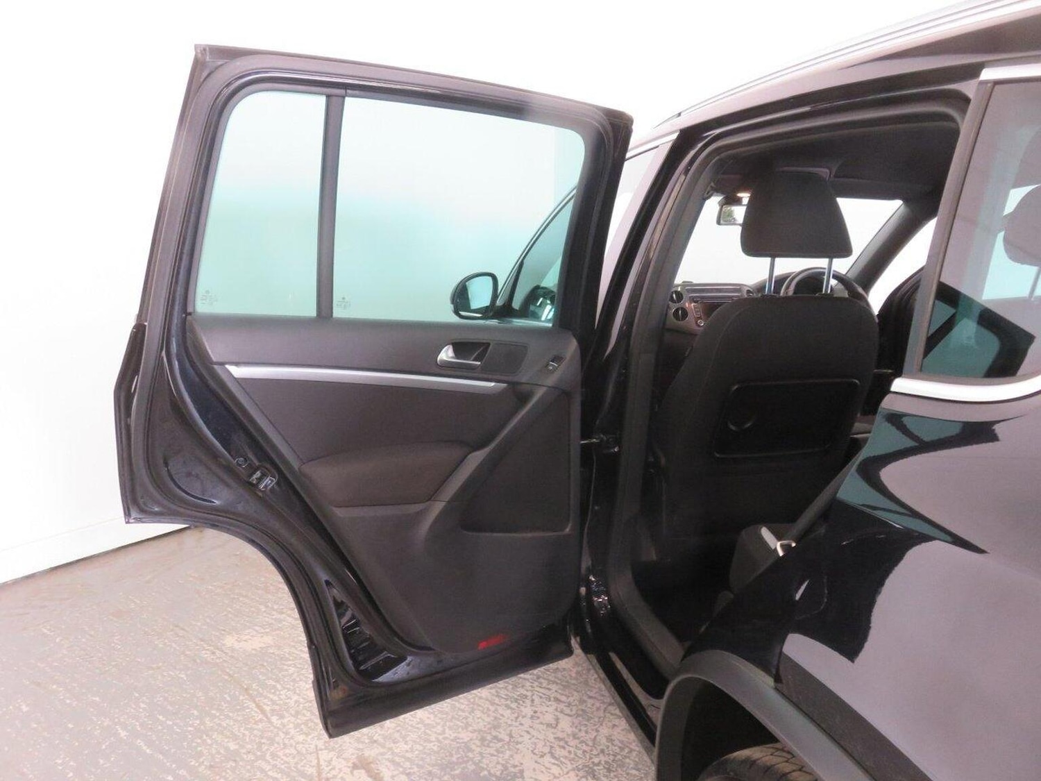 Used Volkswagen Tiguan 2014 for sale - 77938006: Photo 27