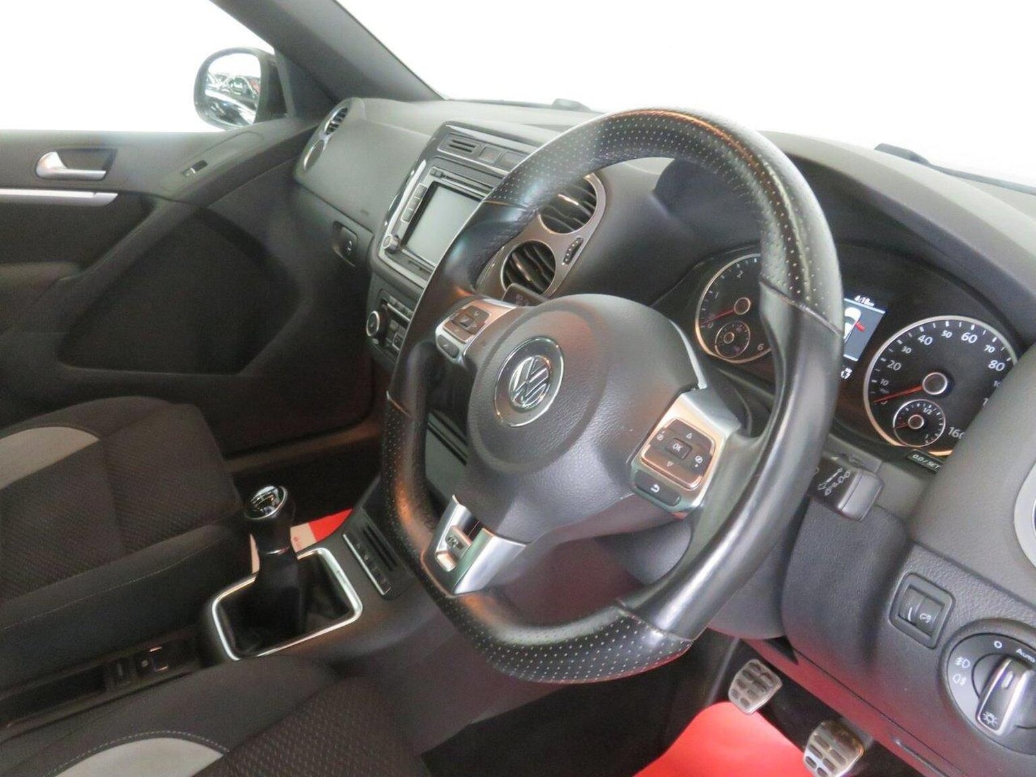 Used Volkswagen Tiguan 2014 for sale - 77938006: Photo 40