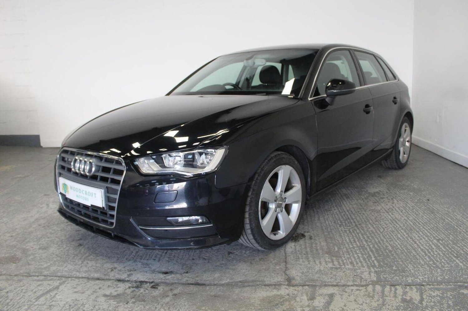 Used Audi A3 2014 for sale - 77937959: Photo 2