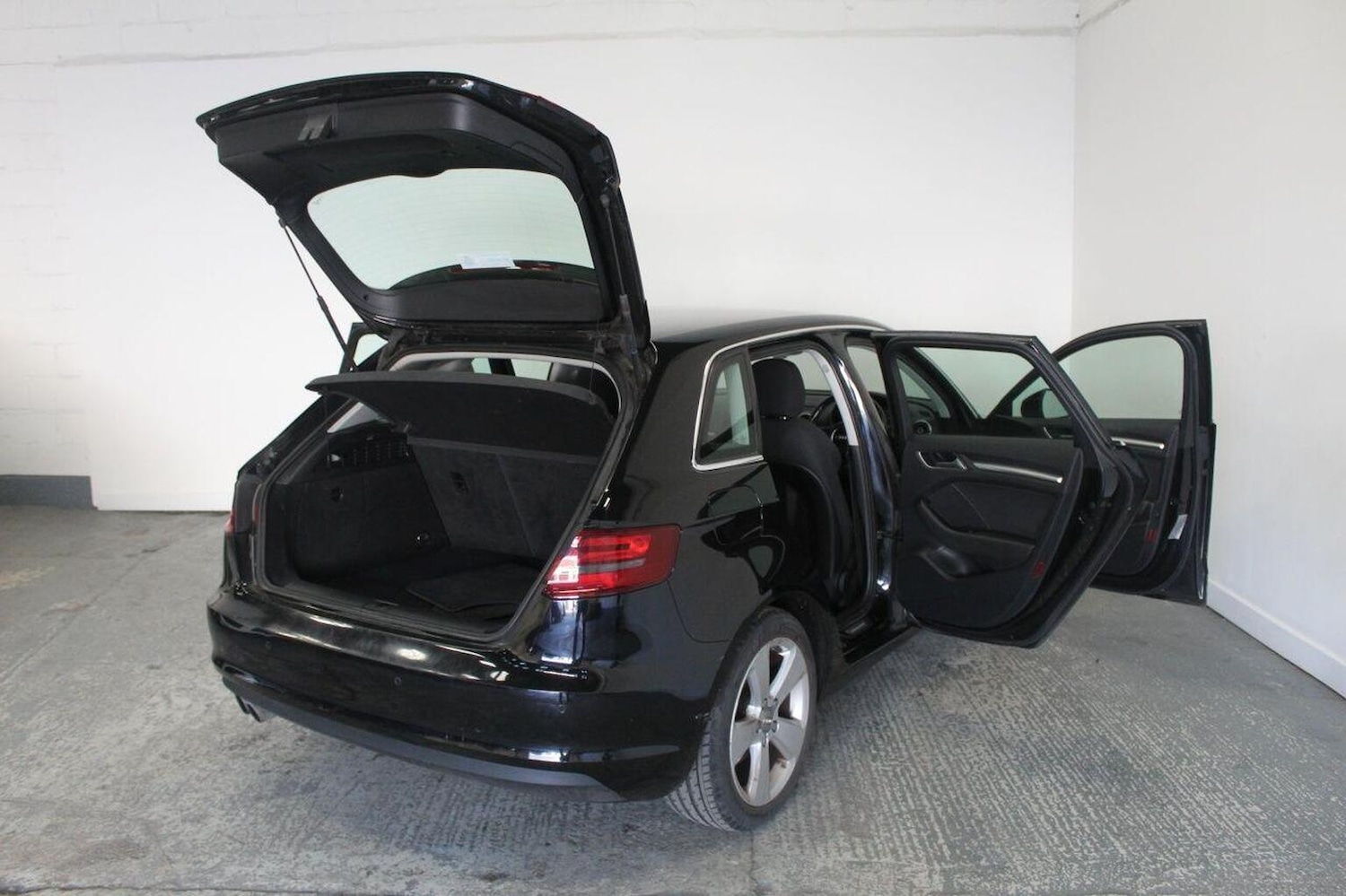 Used Audi A3 2014 for sale - 77937959: Photo 22