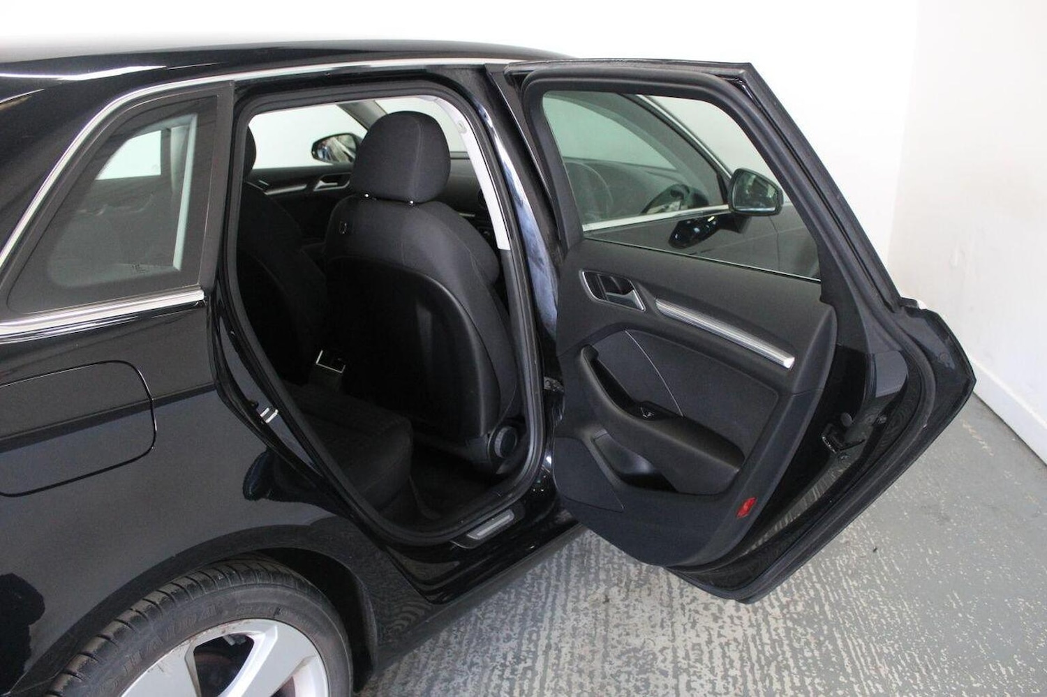 Used Audi A3 2014 for sale - 77937959: Photo 25