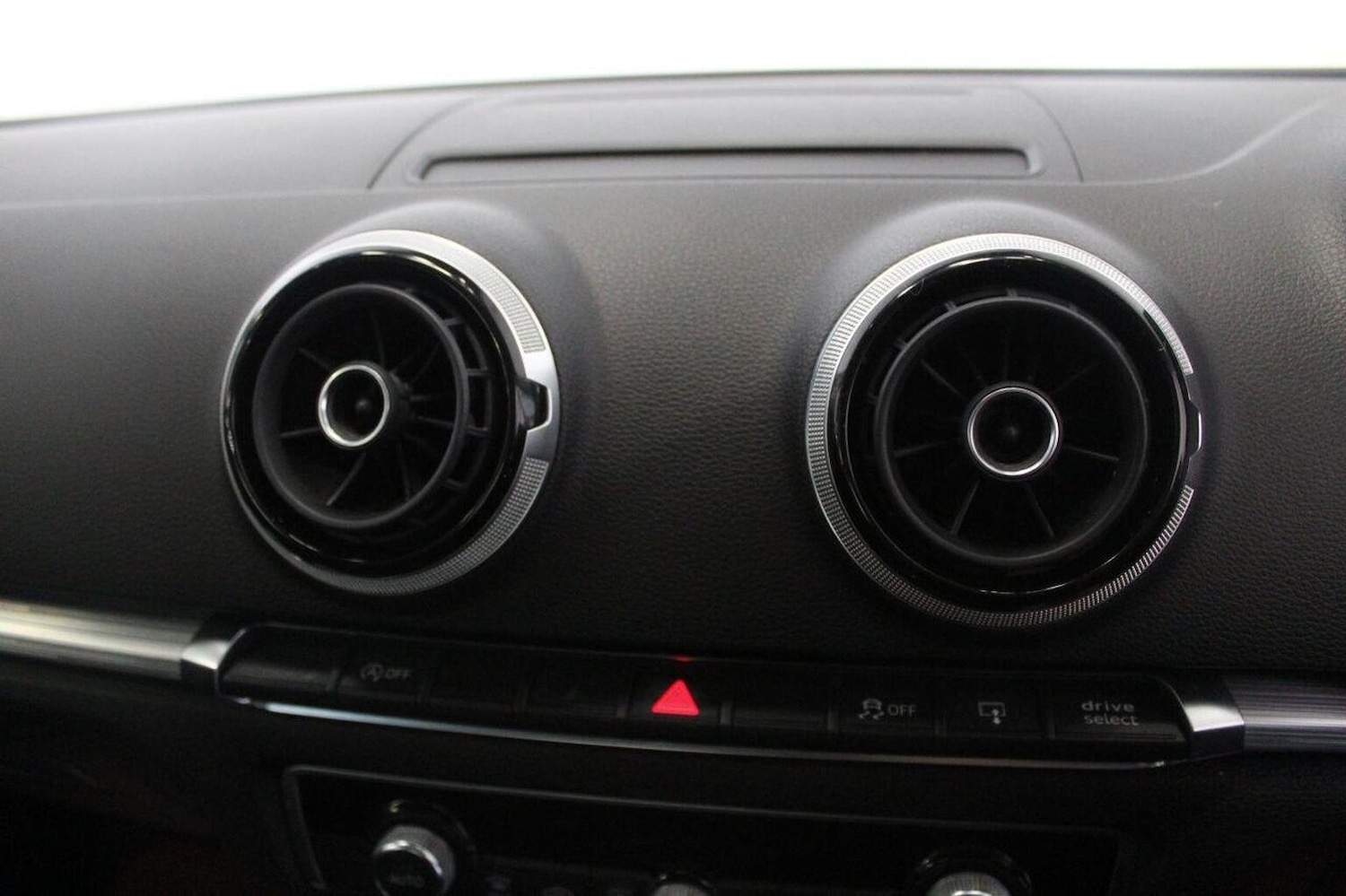 Used Audi A3 2014 for sale - 77937959: Photo 39