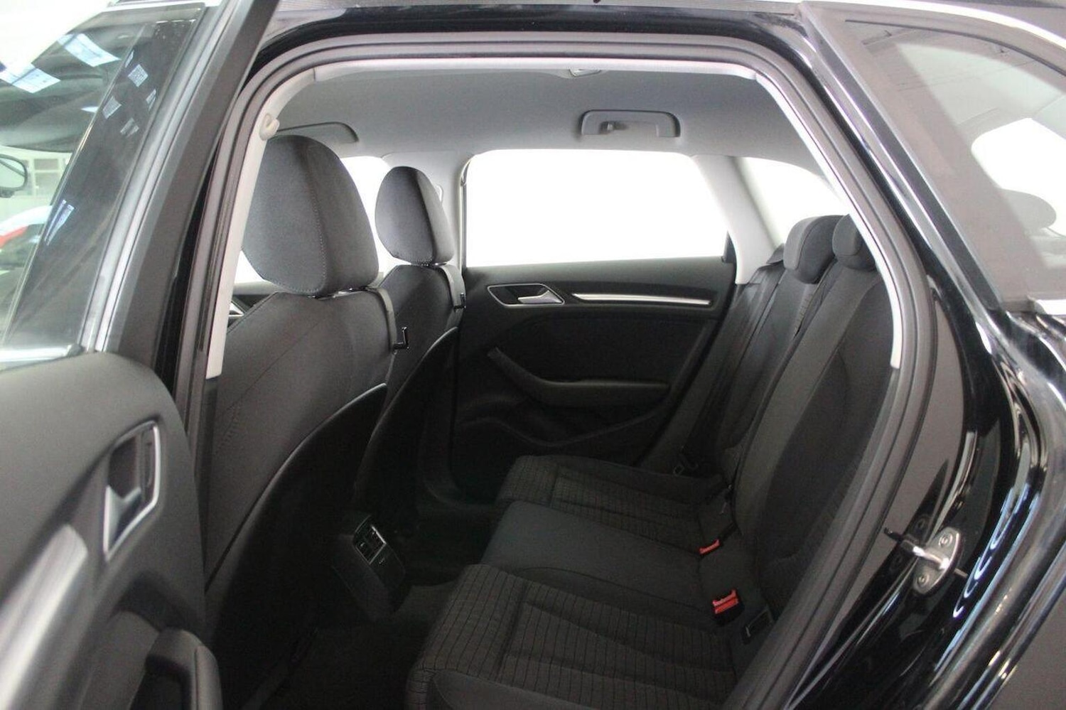 Used Audi A3 2014 for sale - 77937959: Photo 51