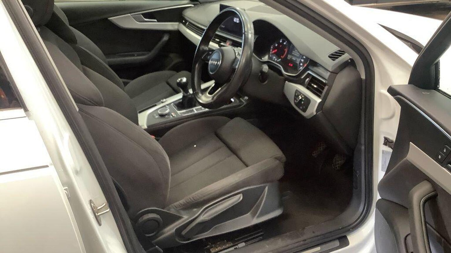 Used Audi A4 2017 for sale - 77938032: Photo 13