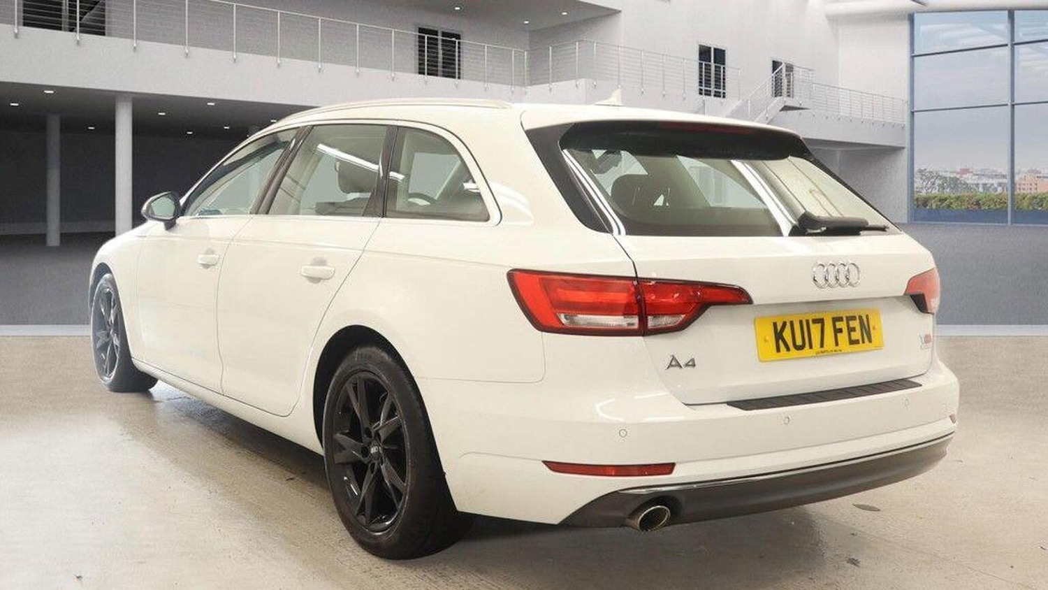 Used Audi A4 2017 for sale - 77938032: Photo 4