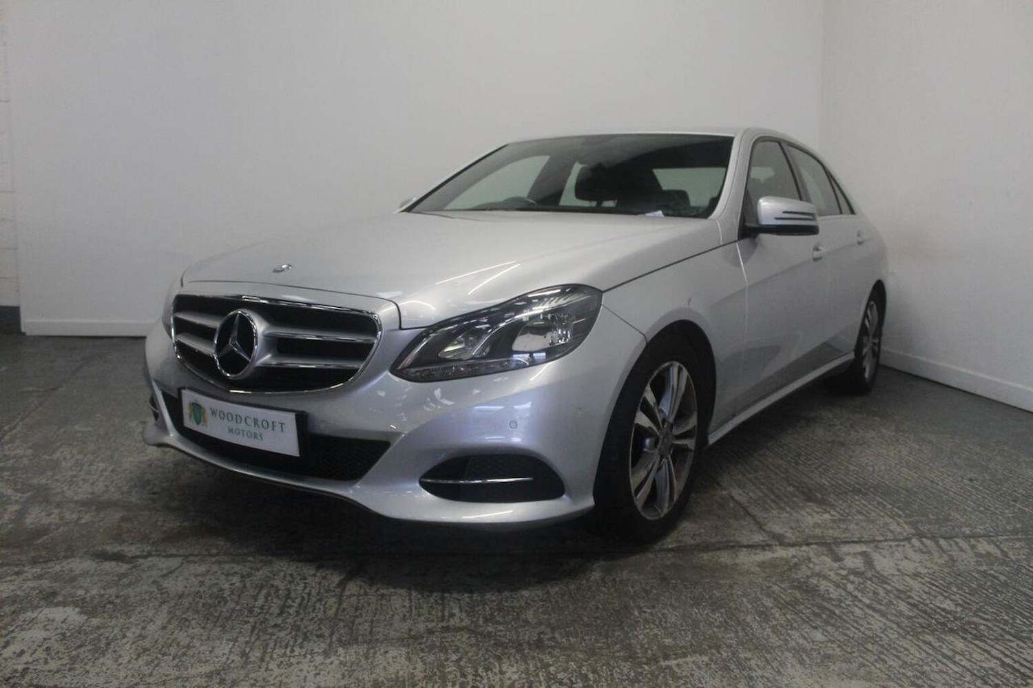 Used Mercedes-Benz E Class 2013 for sale - 78070380: Photo 2