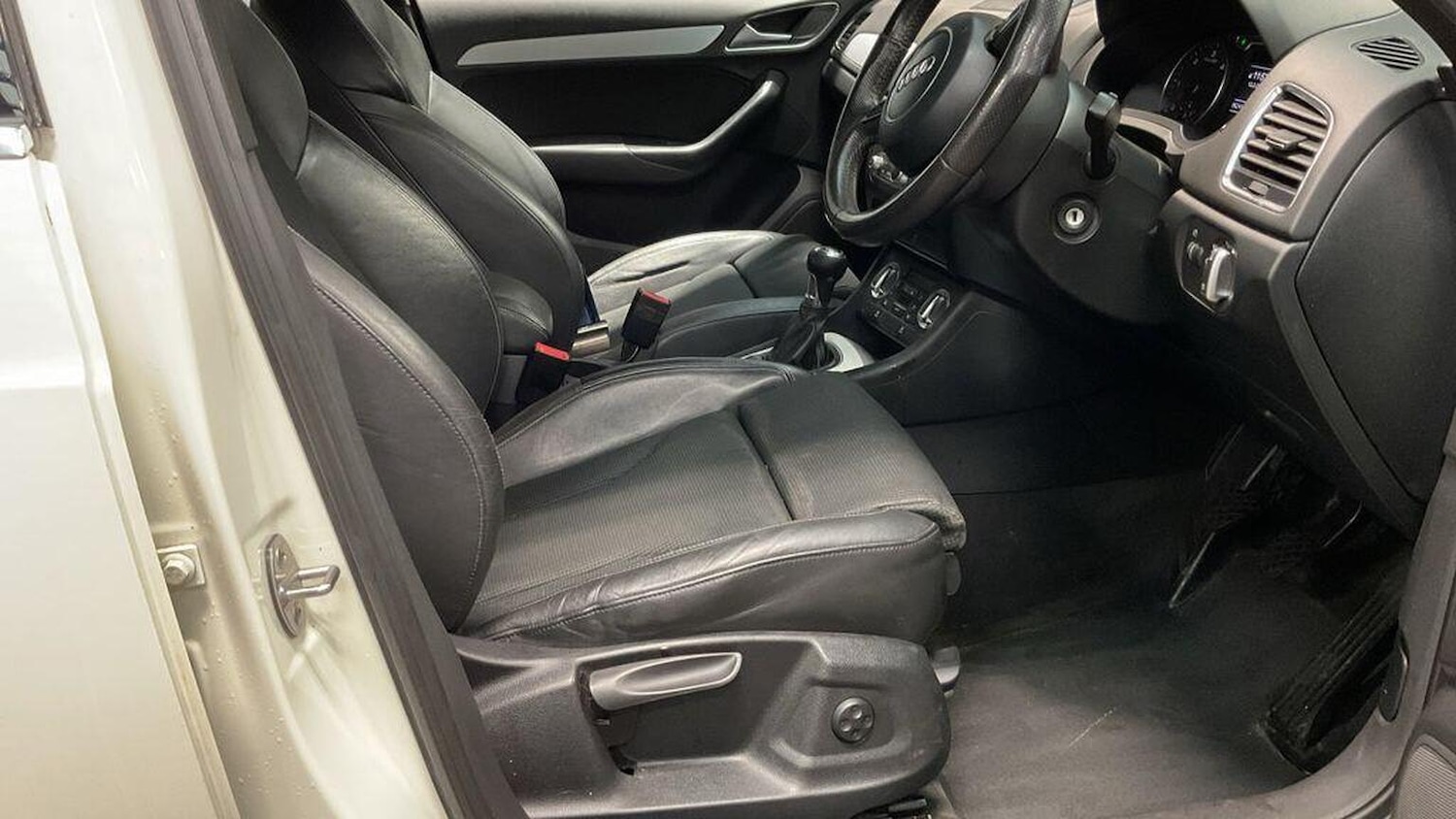 Used Audi Q3 2013 for sale - 77567479: Photo 14