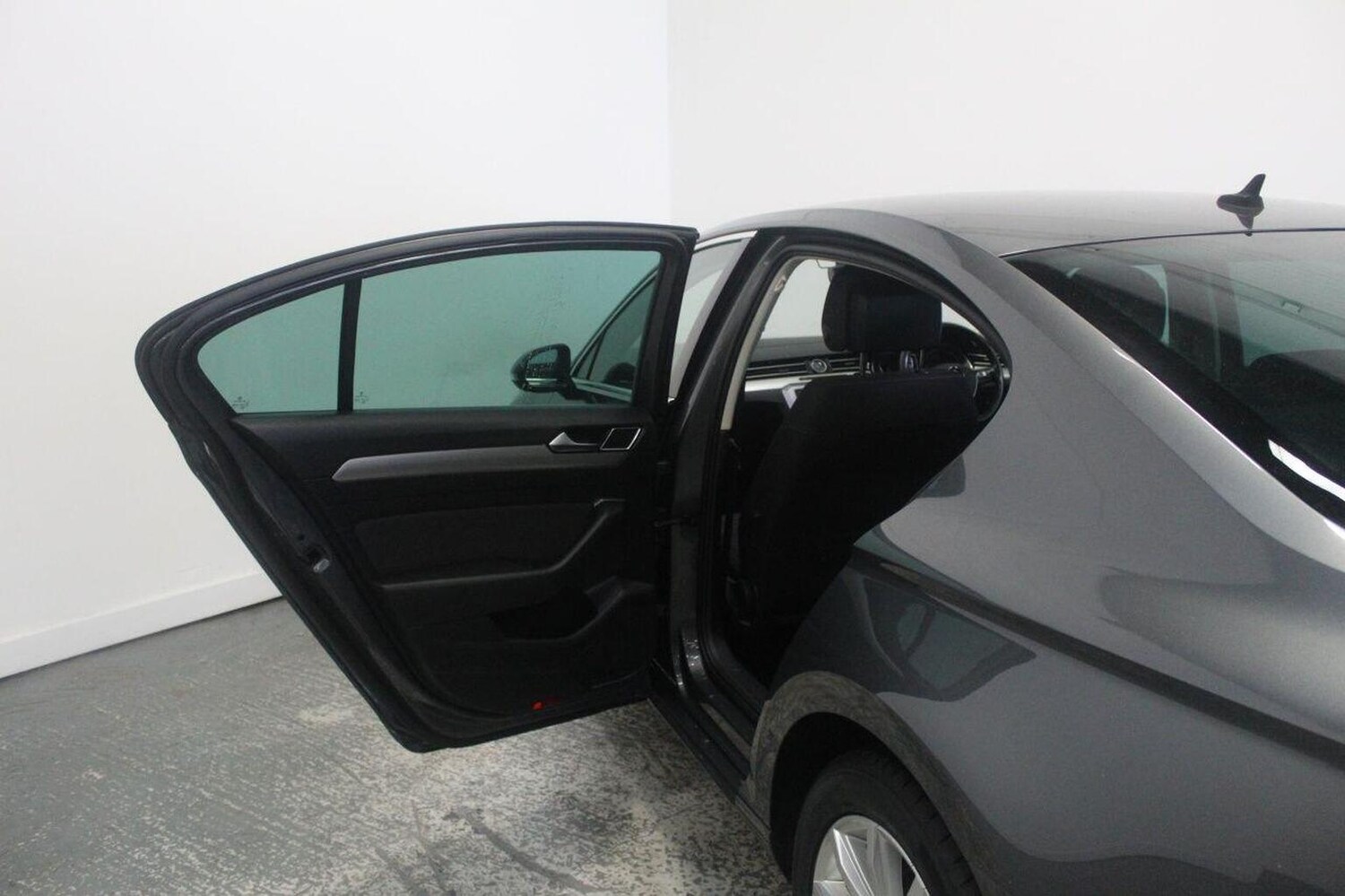 Used Volkswagen Passat 2015 for sale - 77572737: Photo 28