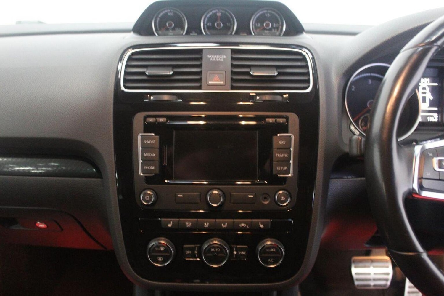 Used Volkswagen Scirocco 2015 for sale - 77937778: Photo 31