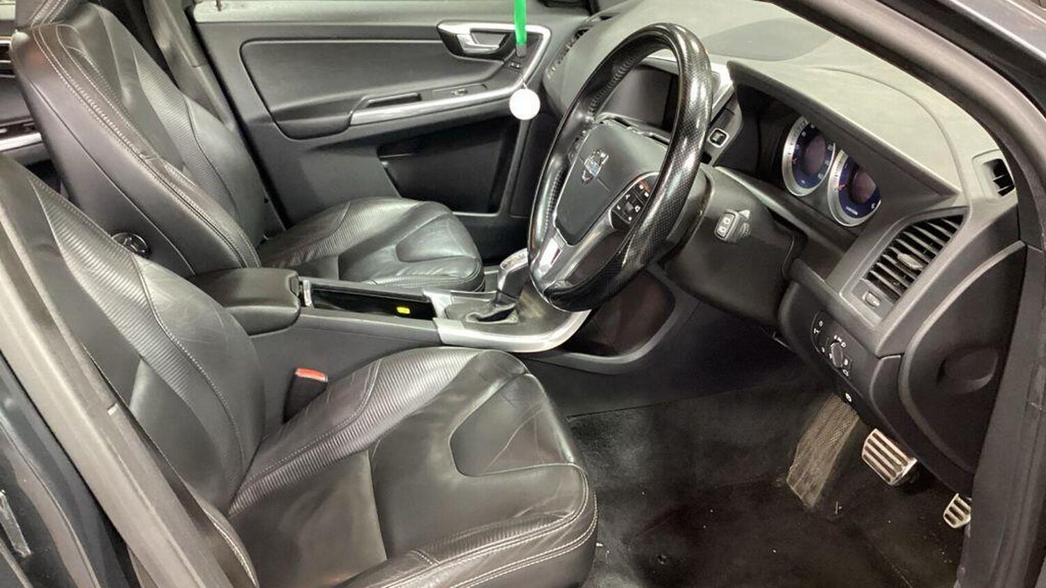 Used Volvo XC60 2013 for sale - 76369297: Photo 13