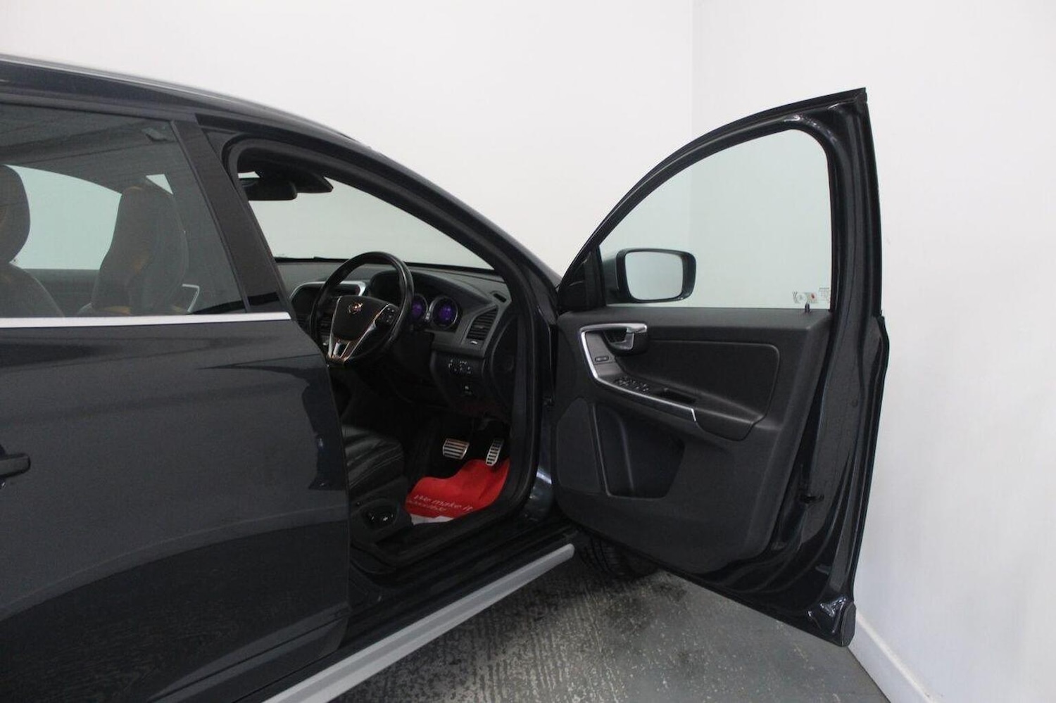 Used Volvo XC60 2013 for sale - 76369297: Photo 25