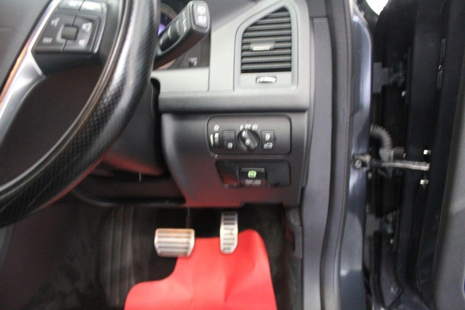 Used Volvo XC60 2013 for sale - 76369297: Photo 47