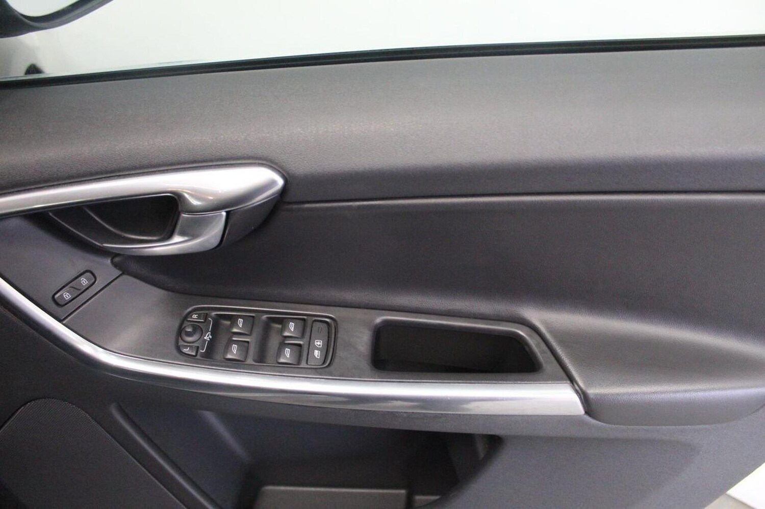 Used Volvo XC60 2013 for sale - 76369297: Photo 48