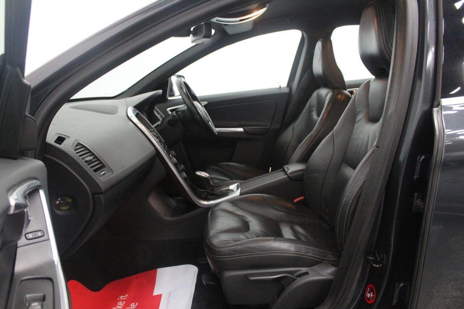 Used Volvo XC60 2013 for sale - 76369297: Photo 51