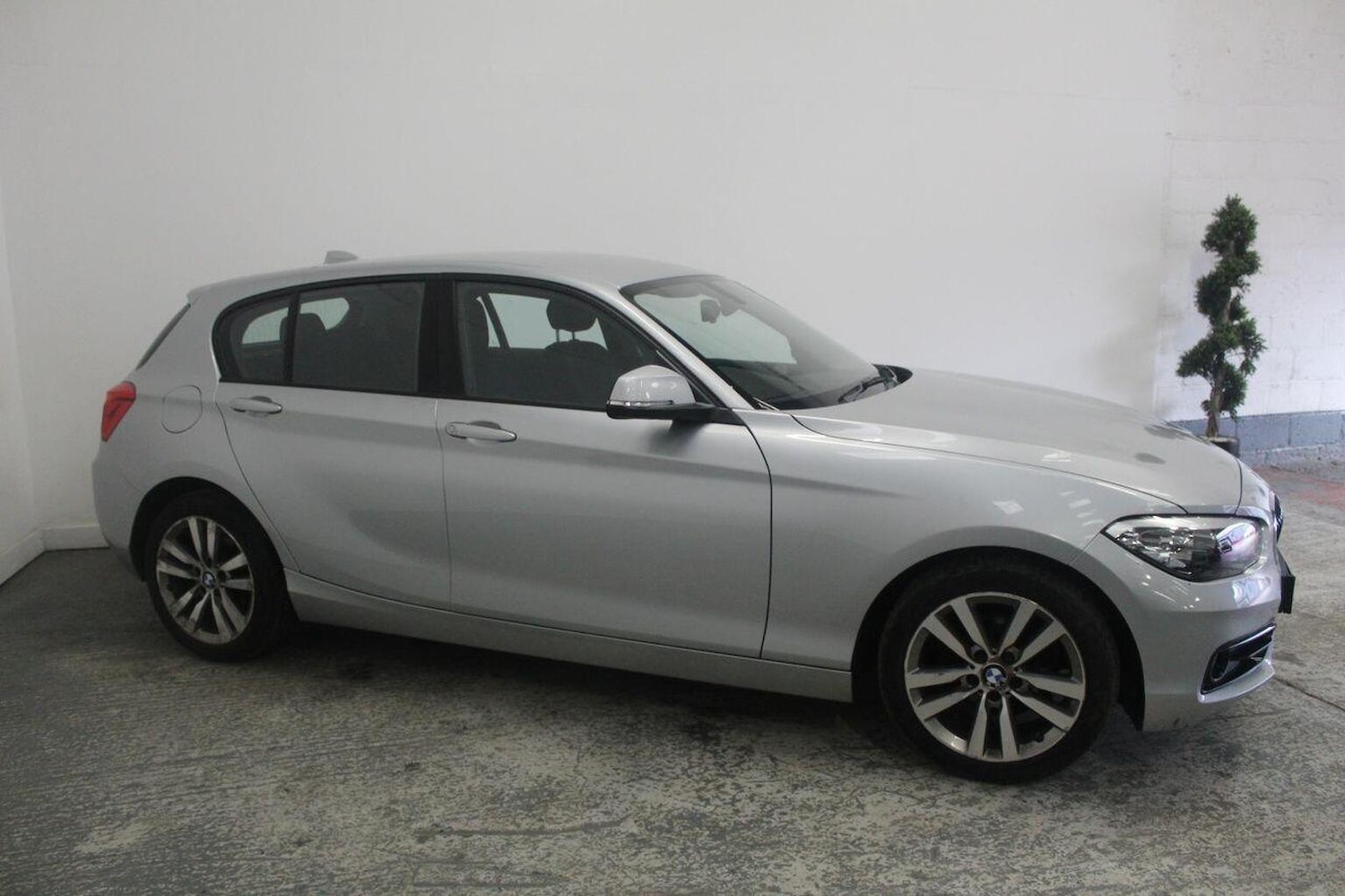 Used BMW 1 Series 2015 for sale - 77228228: Photo 4
