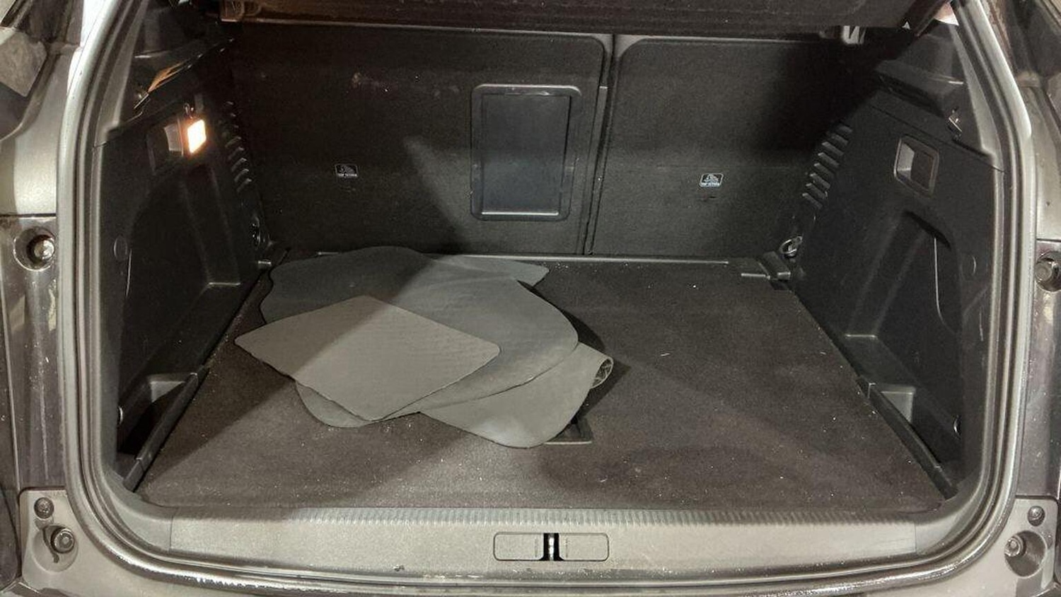 Used Peugeot 3008 2018 for sale - 76799259: Photo 10