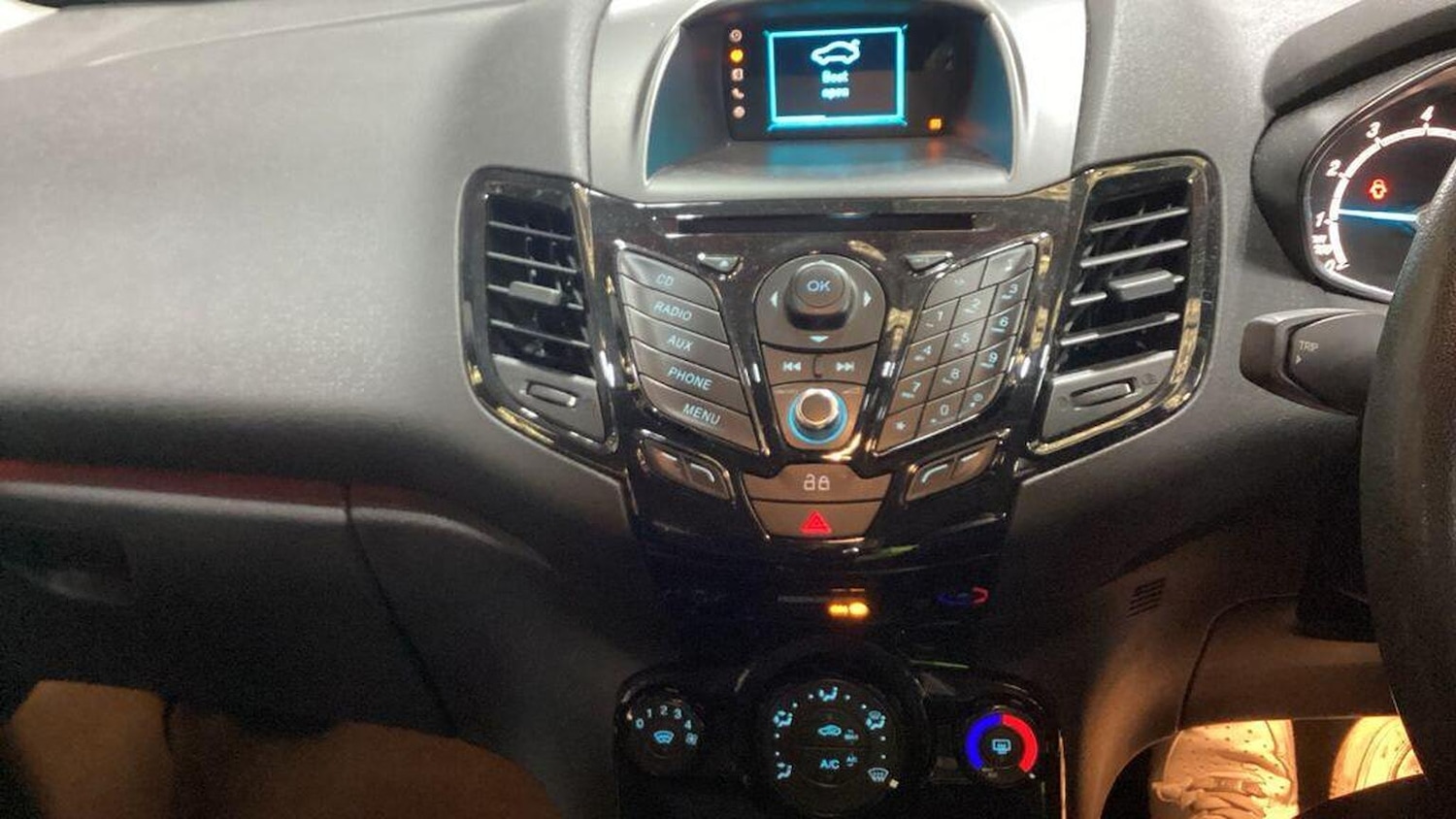 Used Ford Fiesta 2014 for sale - 77319811: Photo 16