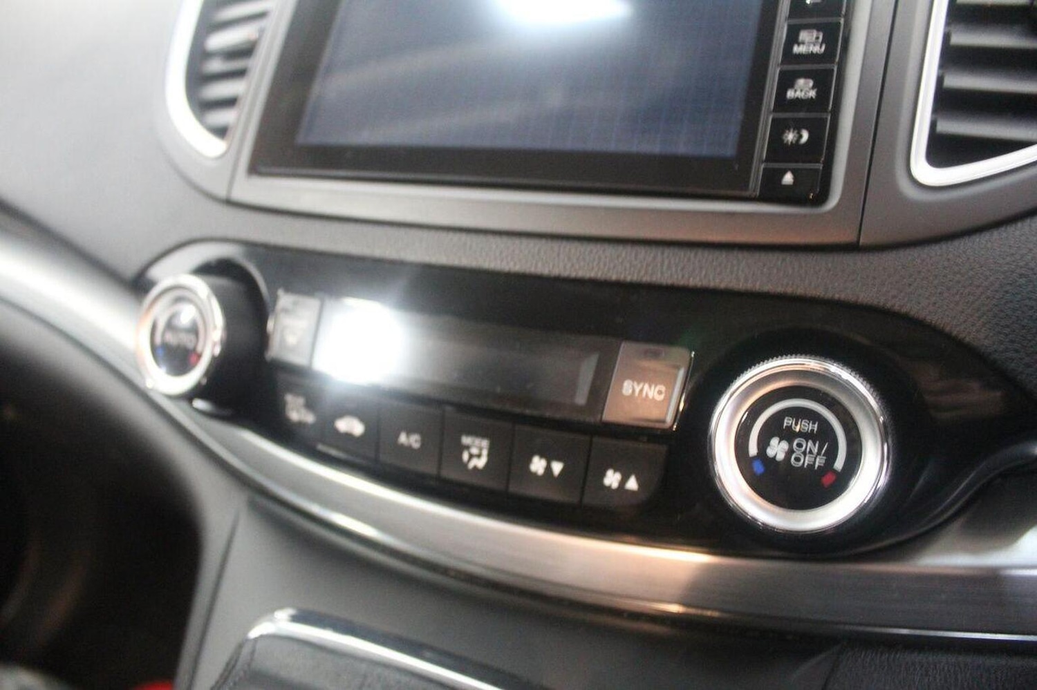 Used Honda CR-V 2017 for sale - 78201993: Photo 40