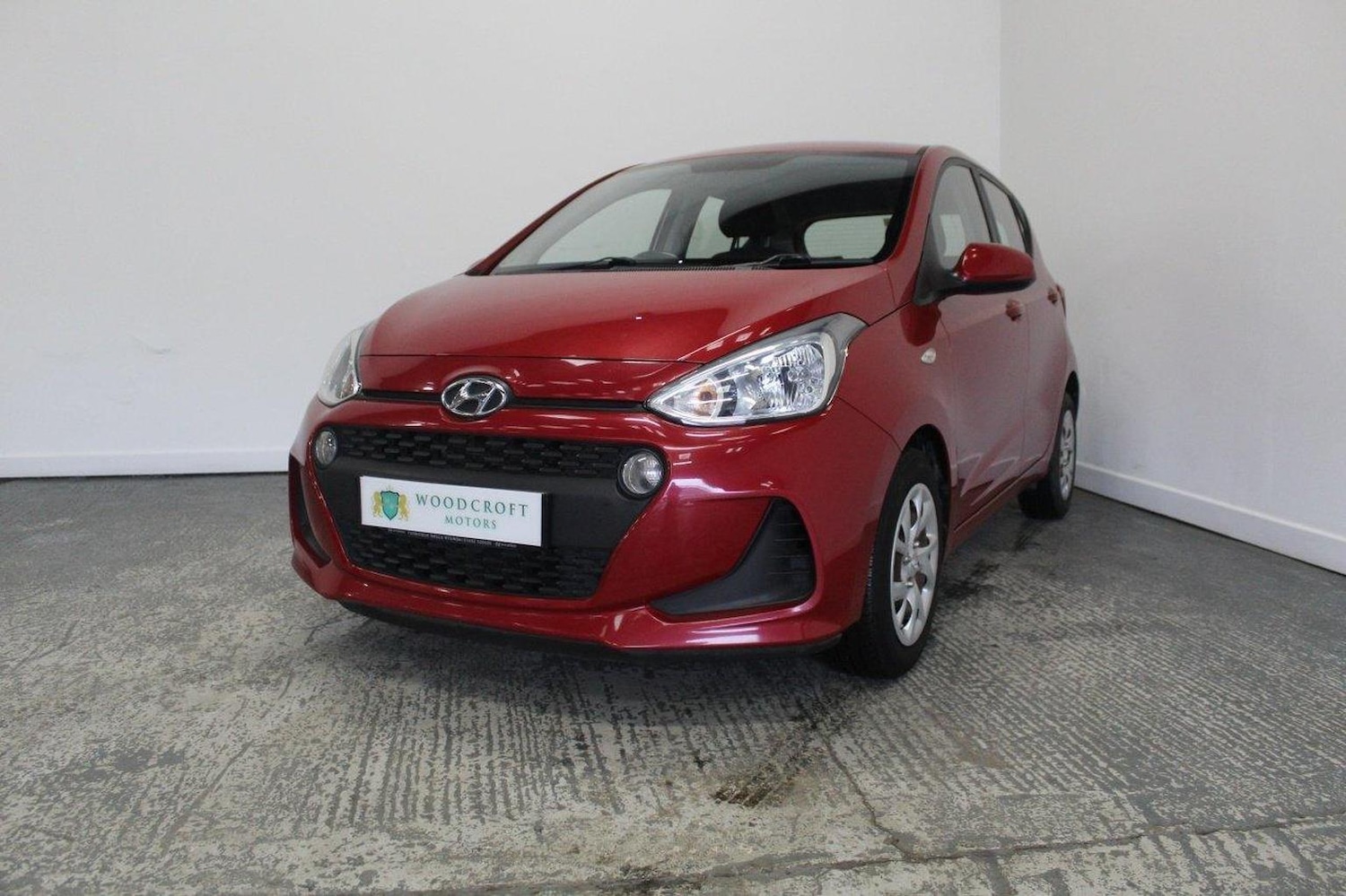 Used Hyundai i10 2019 for sale - 76793698: Photo 2