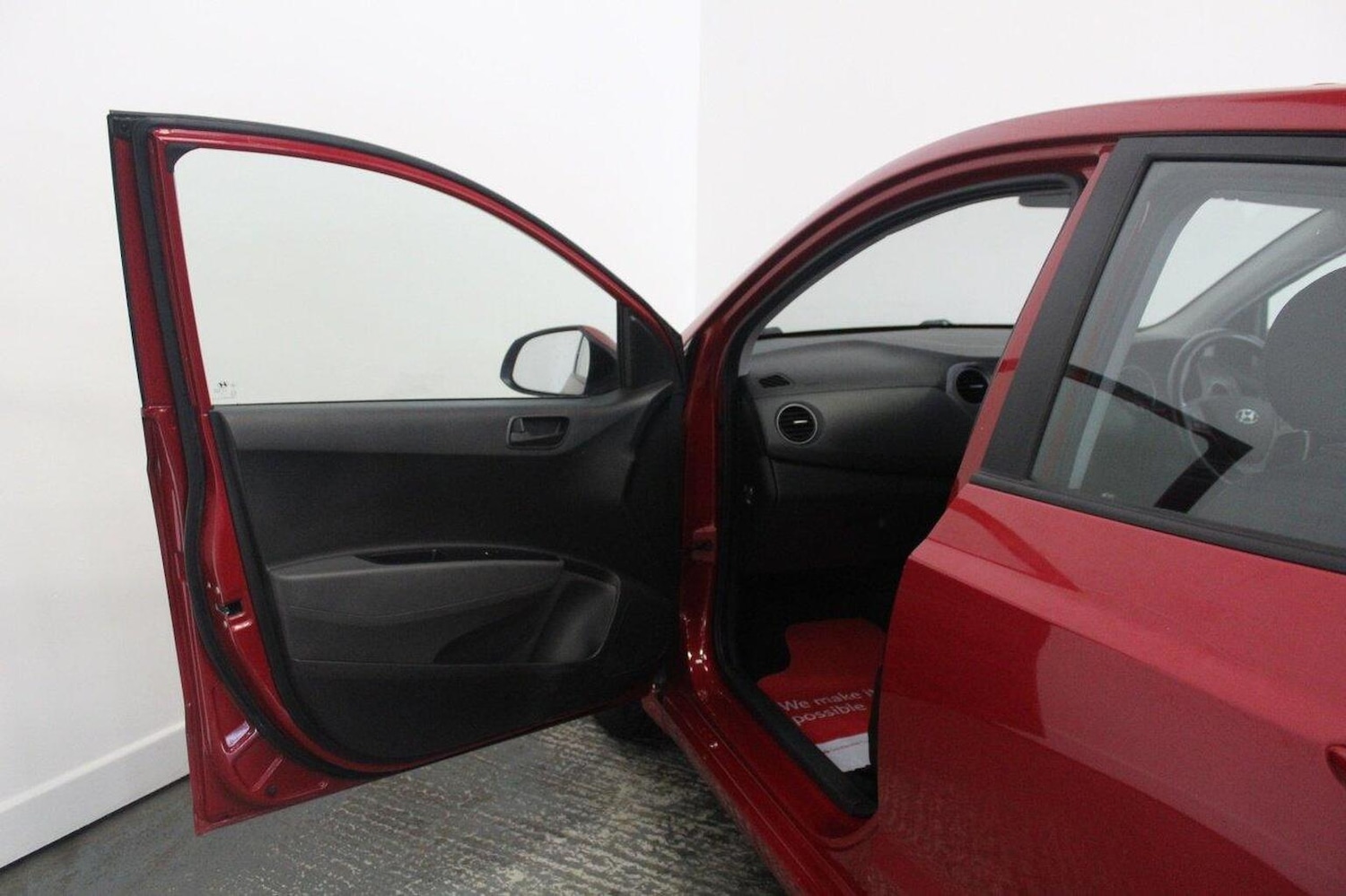 Used Hyundai i10 2019 for sale - 76793698: Photo 24