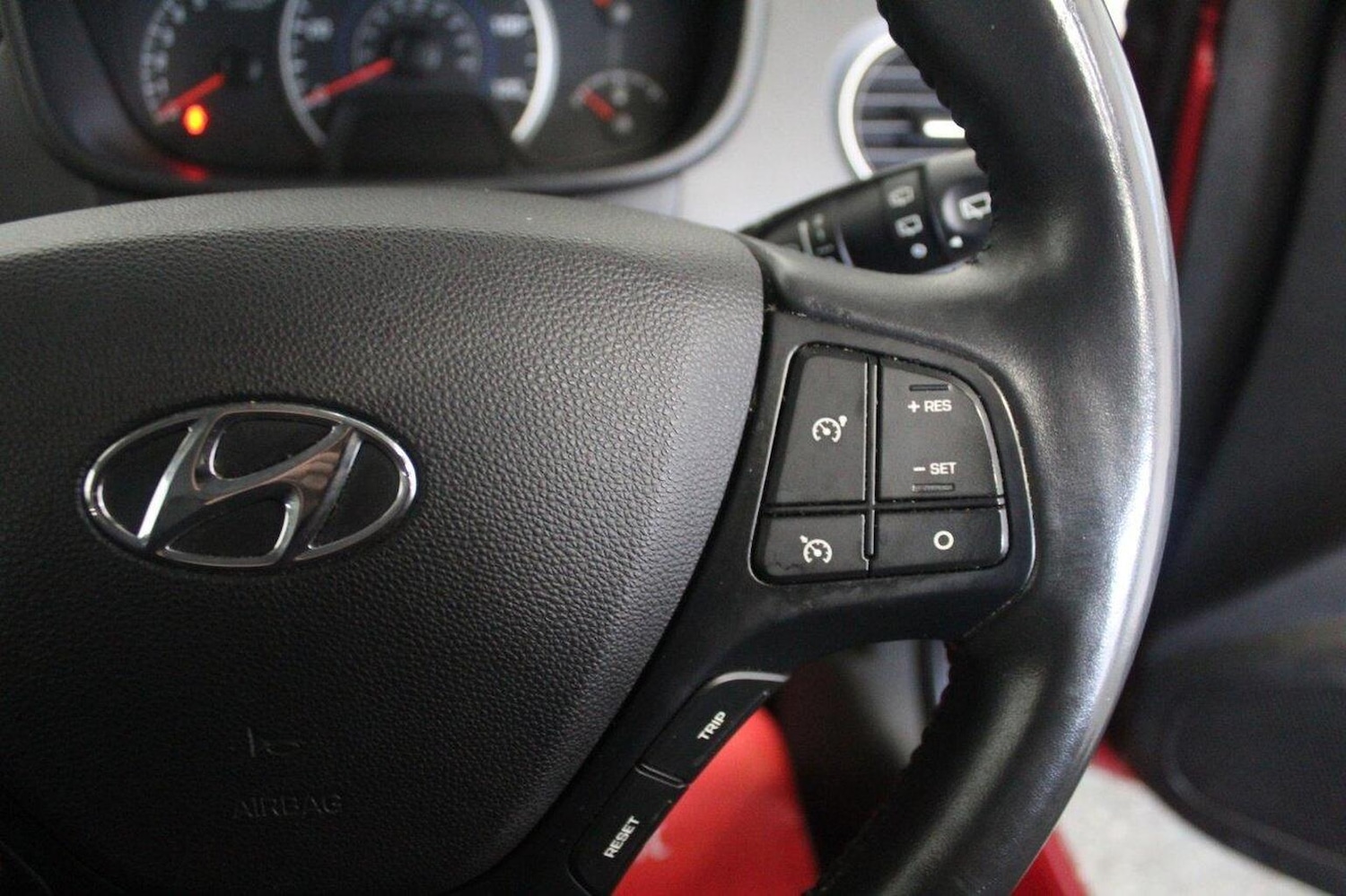 Used Hyundai i10 2019 for sale - 76793698: Photo 39