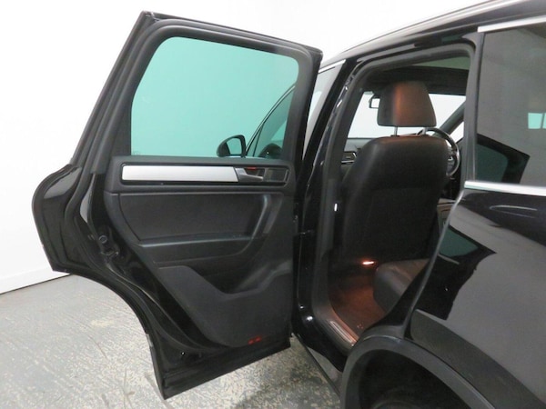 Used Volkswagen Touareg 2014 for sale - 75632921: Photo 32